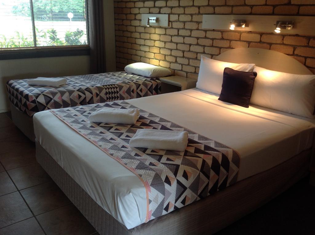 Castle Motor Lodge Боуэн Экстерьер фото